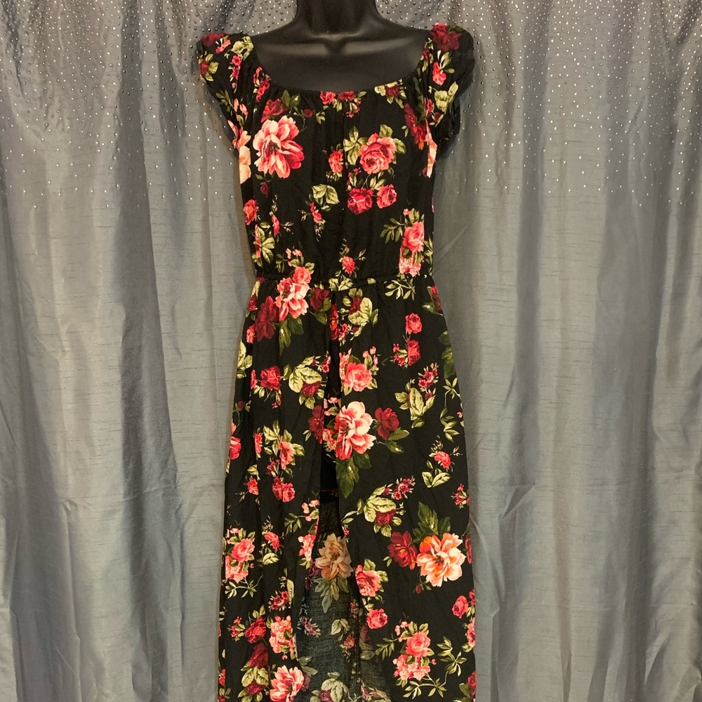 Floral Romper - Picture 2 of 4
